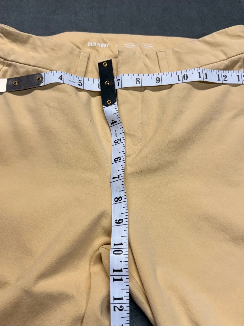 Old Navy Women’s Skinny Pants in Light Tan - Picture 4 of 6